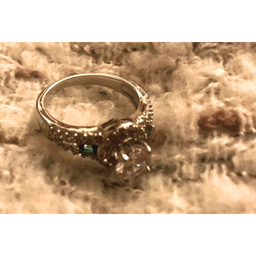 ‼️PRE-OWNED‼️ 18k Gold Plated Ring 💍